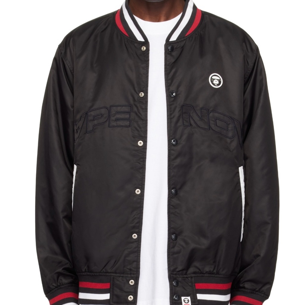 AAPE BY A BATHING APE
Black 'AAPE Now' Bomber Jacket
Size X
BR2